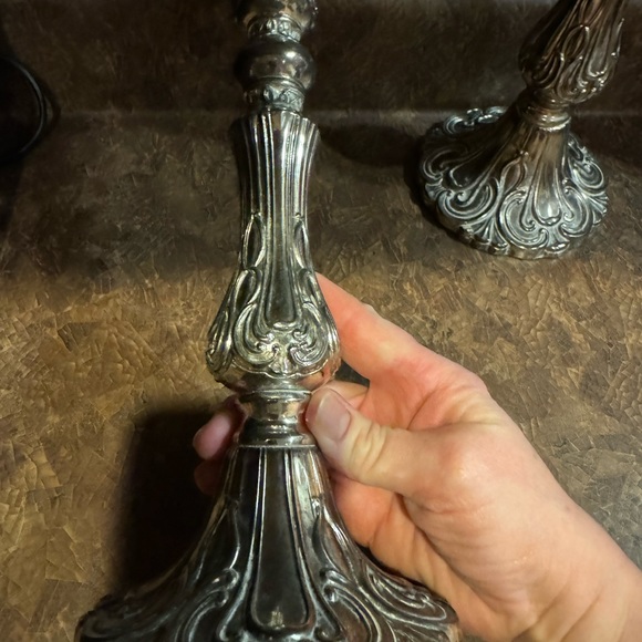 WM A Rogers Silver Candlestick holders adorned RARE Circular 10” high - Picture 6 of 7